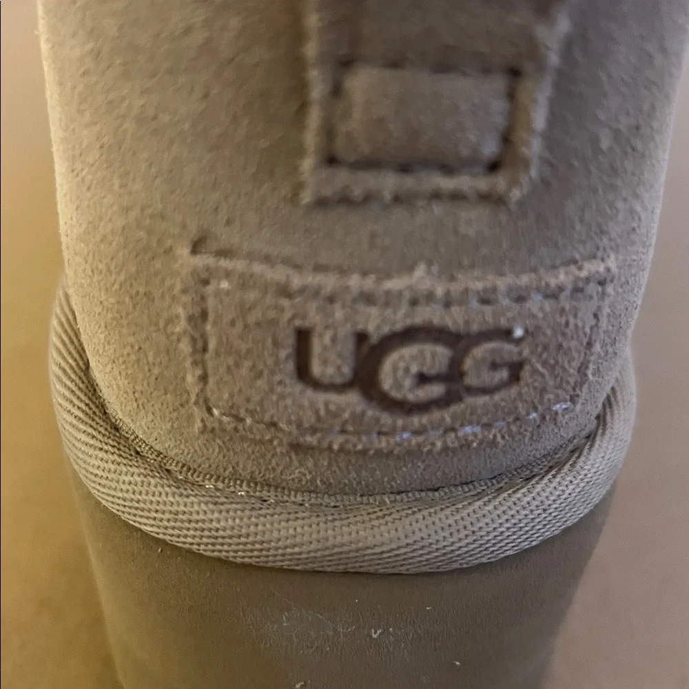 UGG® women’s Classic Ultra Mini Platform Boot